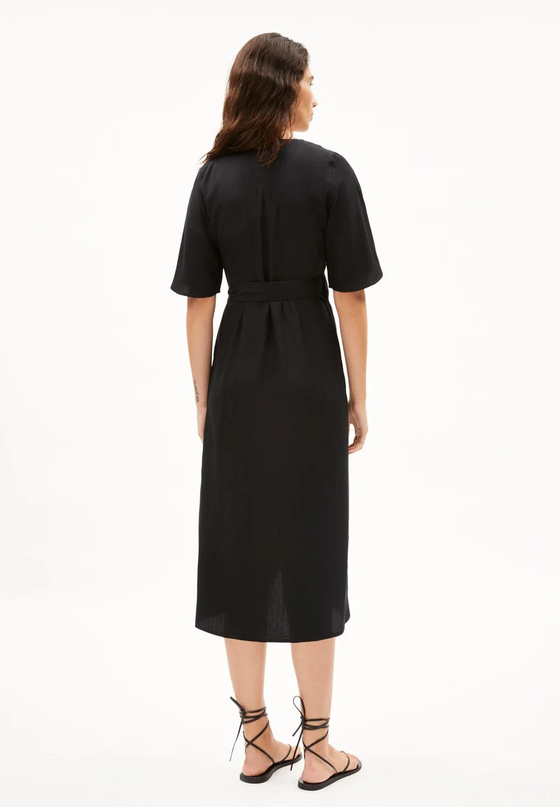 NATAALE | black