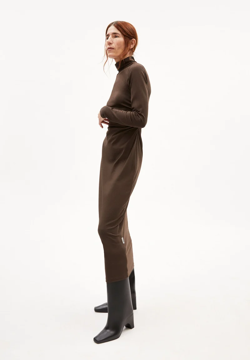 ADAAJA LONGSLEEVE | coffee