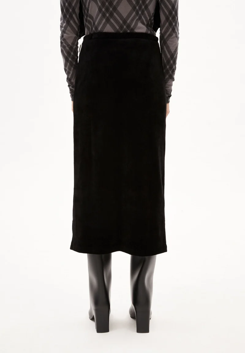 EMOLGAA | black
