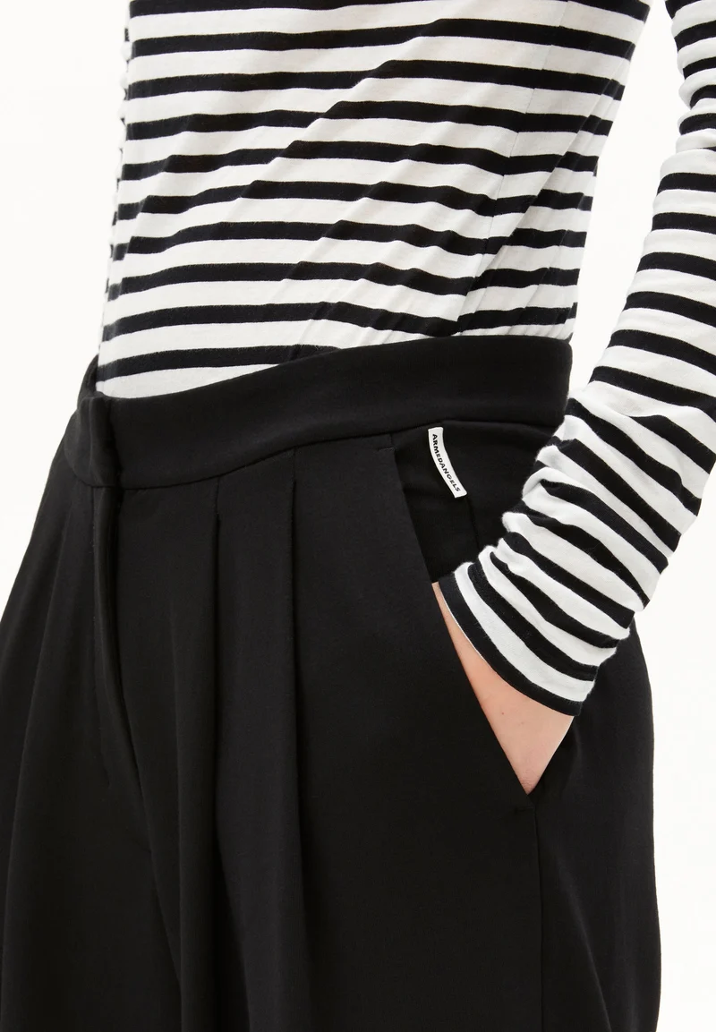 LIRAA LOU WIDELEG PANT | black