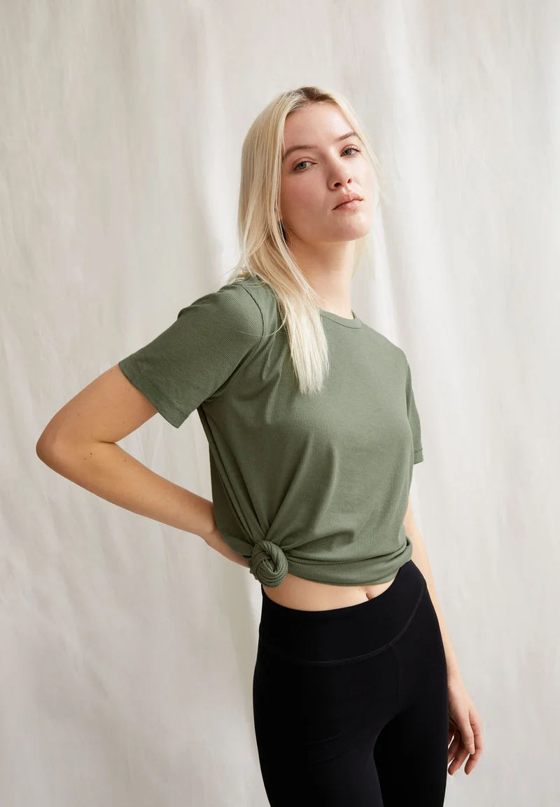 GENESAA | grey green