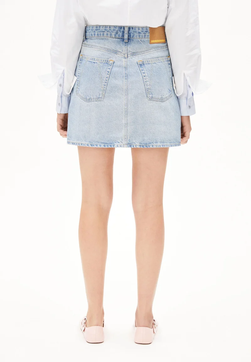 AACUMERI JEANSROCK | andromedar