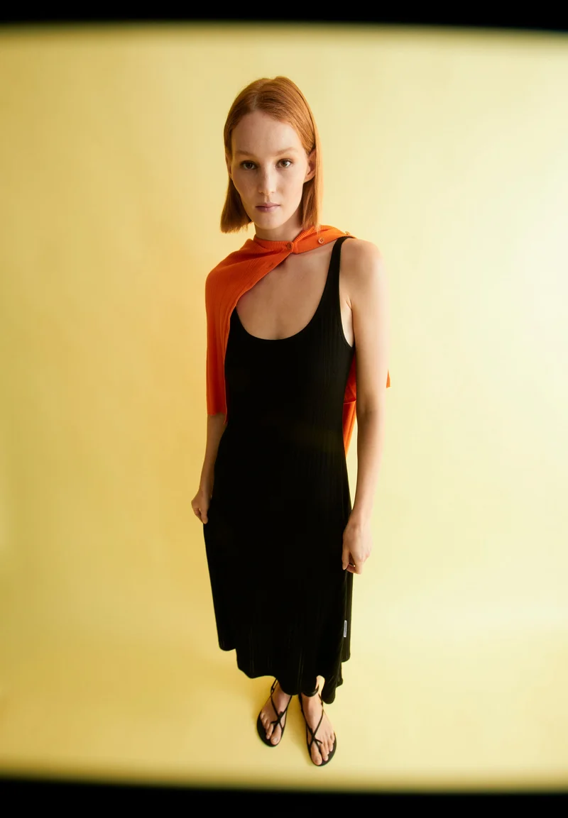 EKENAA | black