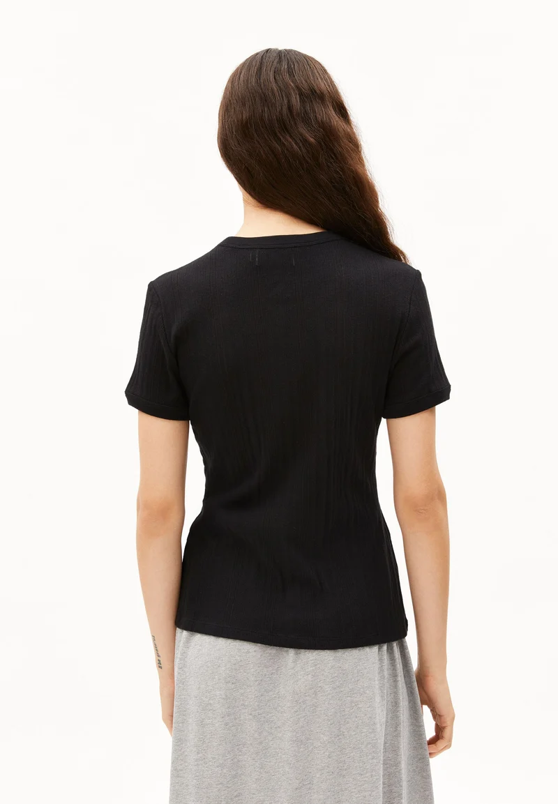MAHERAA | black