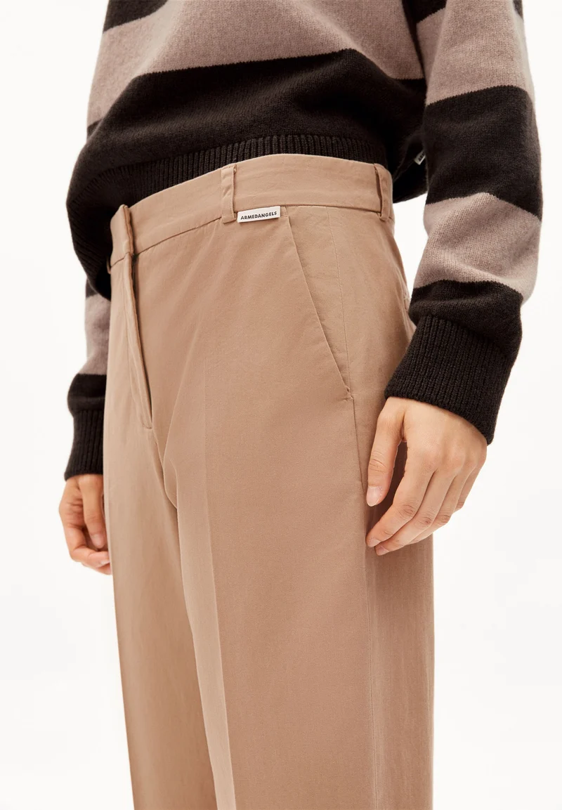 KAADWI HOSE | cinnamon dust