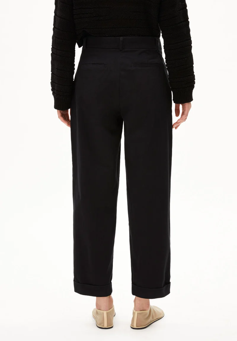 KAADWI HOSE | black