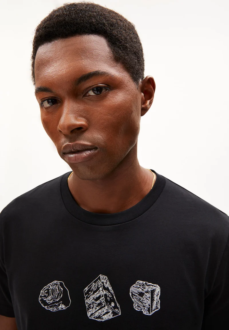 JAAMES TRIPPLE | black