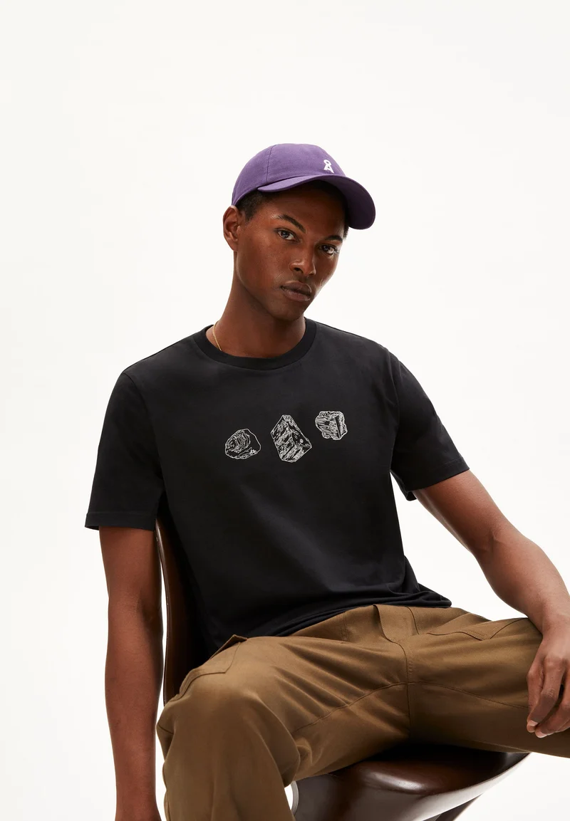 JAAMES TRIPPLE | black
