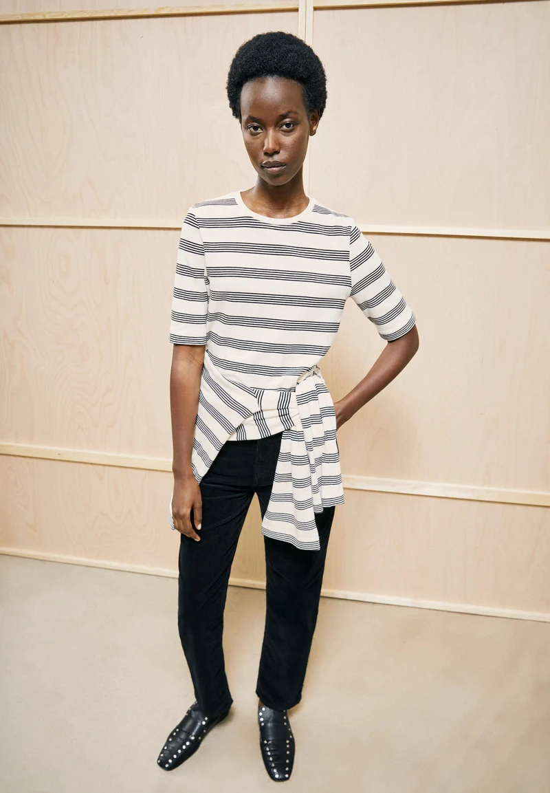 JAANISARA GESTREIFTES T-SHIRT | oatmilk-black