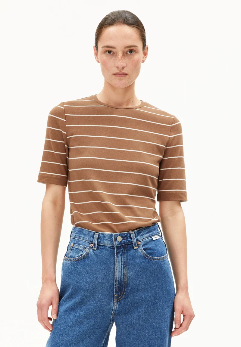 JAANISARA FINE STRIPE