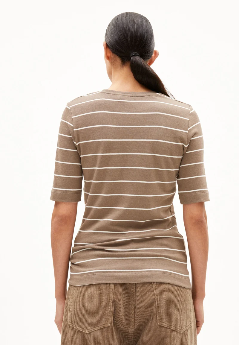 JAANISARA GESTREIFTES T-SHIRT | walnut cream-oatmilk