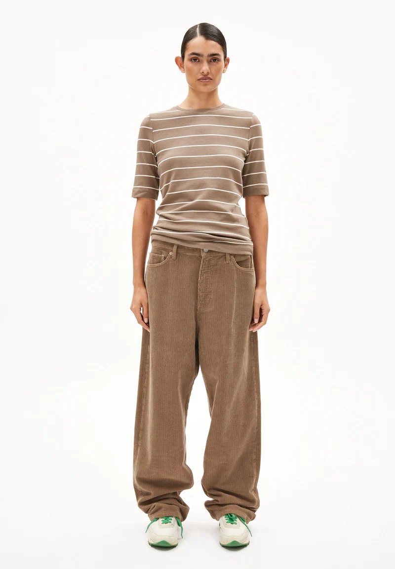 JAANISARA GESTREIFTES T-SHIRT | walnut cream-oatmilk
