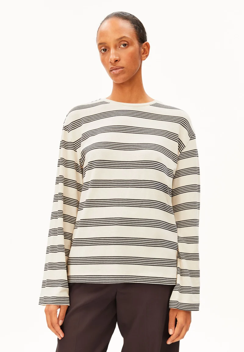 MARYNAA FINE STRIPE