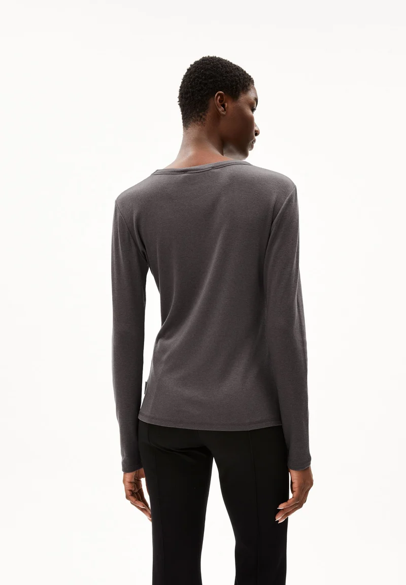 MAIAA WOLL-MIX LANGARMSHIRT | iron cast