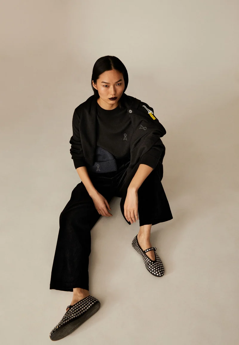 KREWAA ICONIC | black