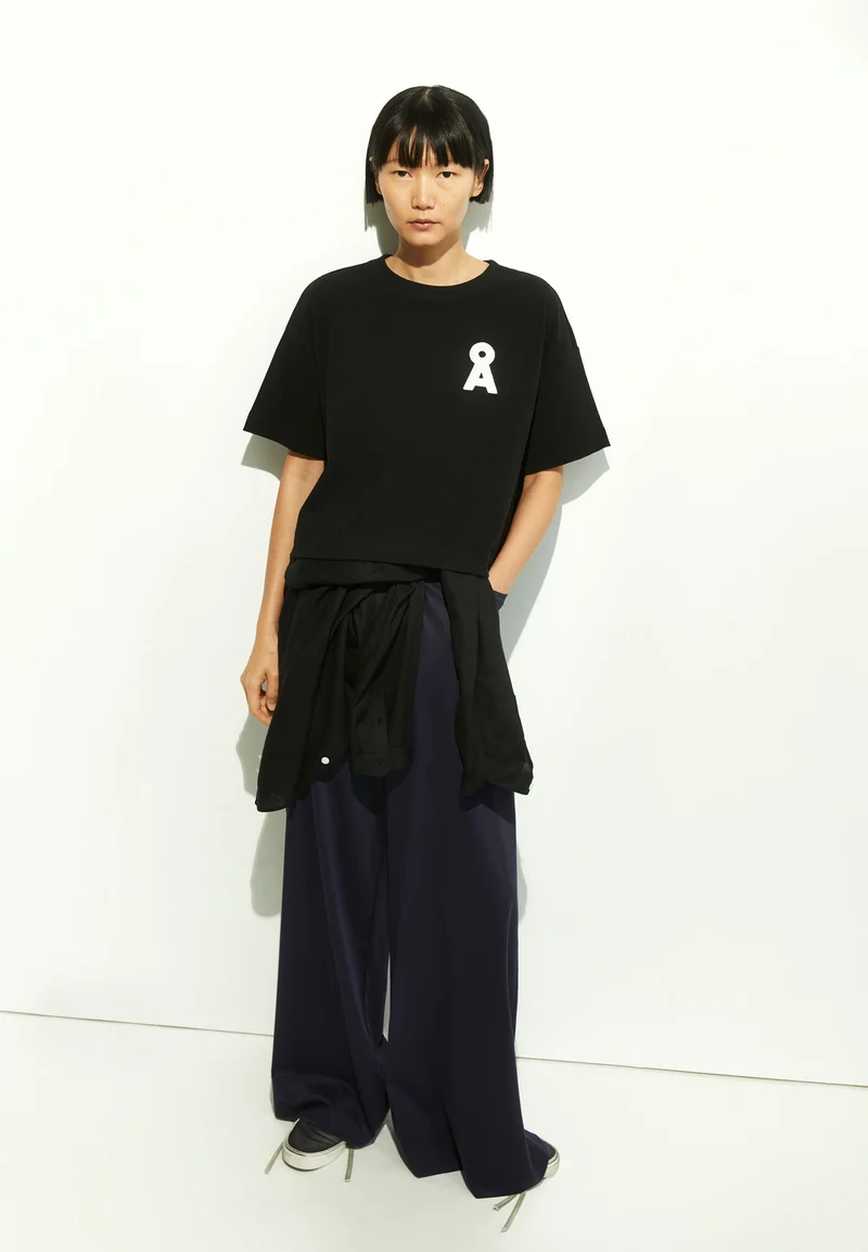 ALBERTARAA T-SHIRT | black