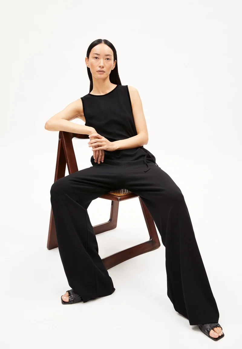 DULAHAA | black
