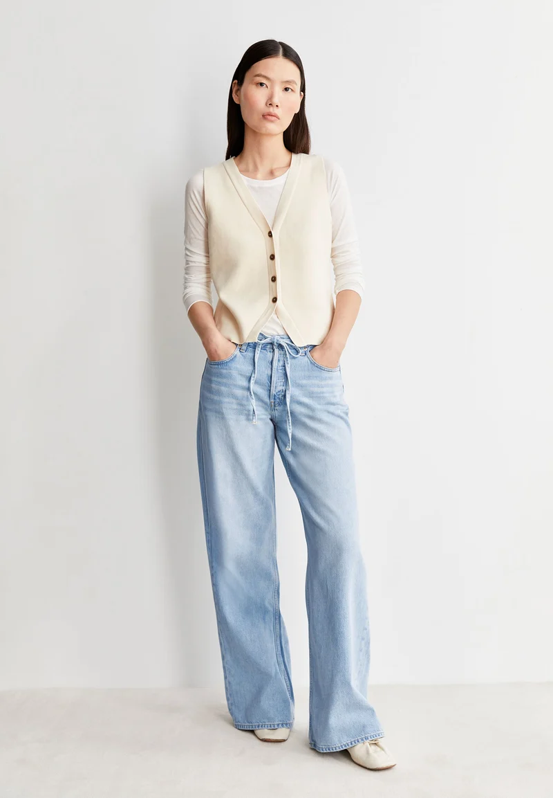 ASTRAEAAS MID WAIST WIDE JEANS | noise