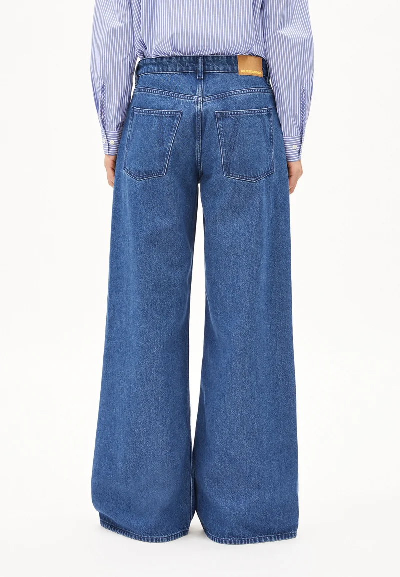 ASTRAEAAS MID WAIST WIDE JEANS | hummingbird