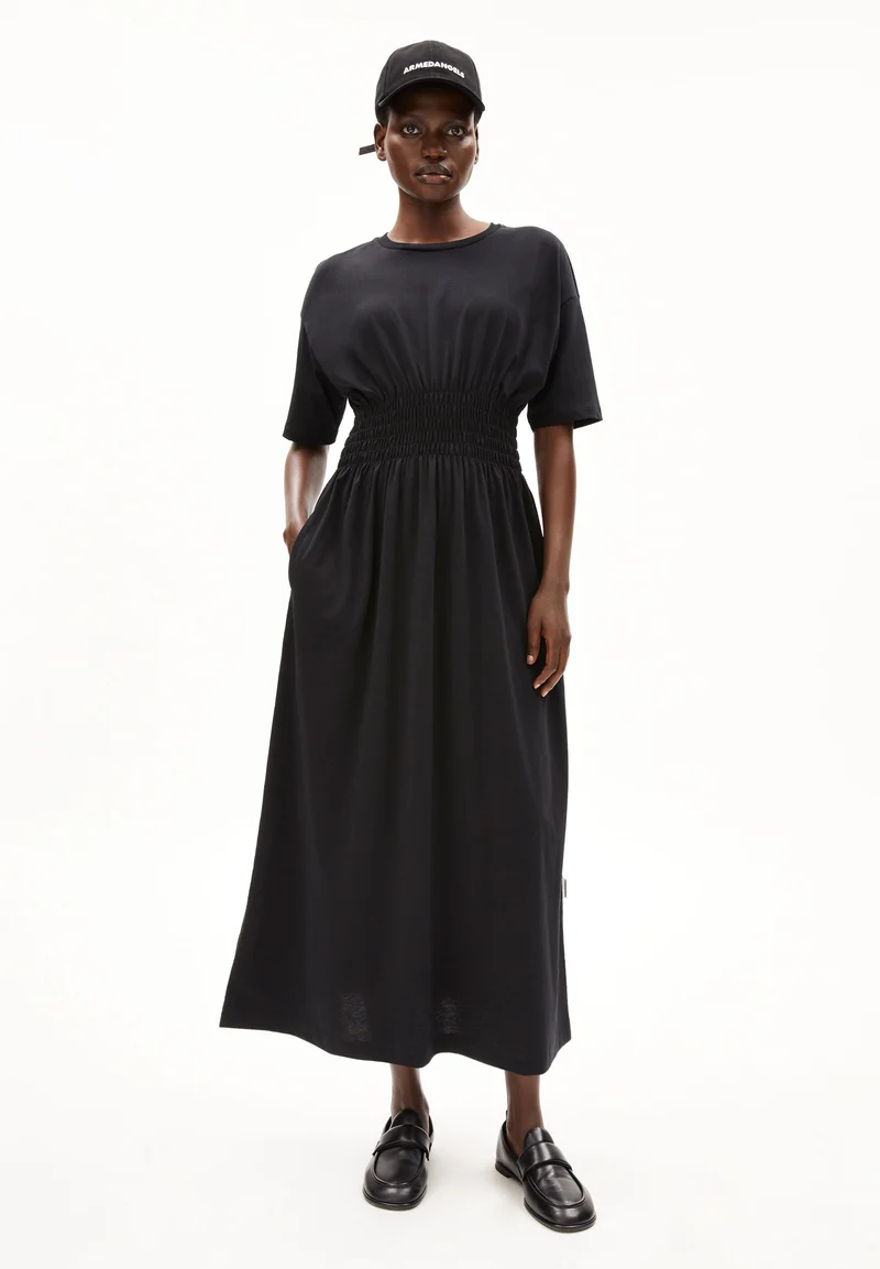 KIWANAA | black
