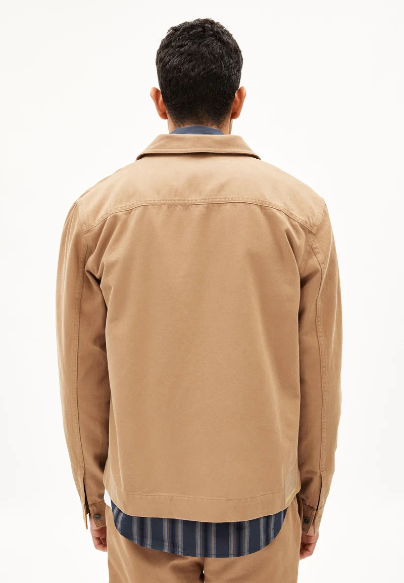 STAAVRO | pale umber