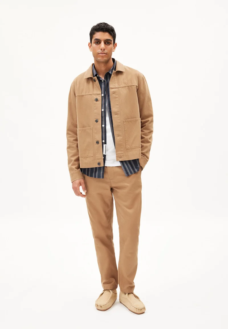 STAAVRO | pale umber