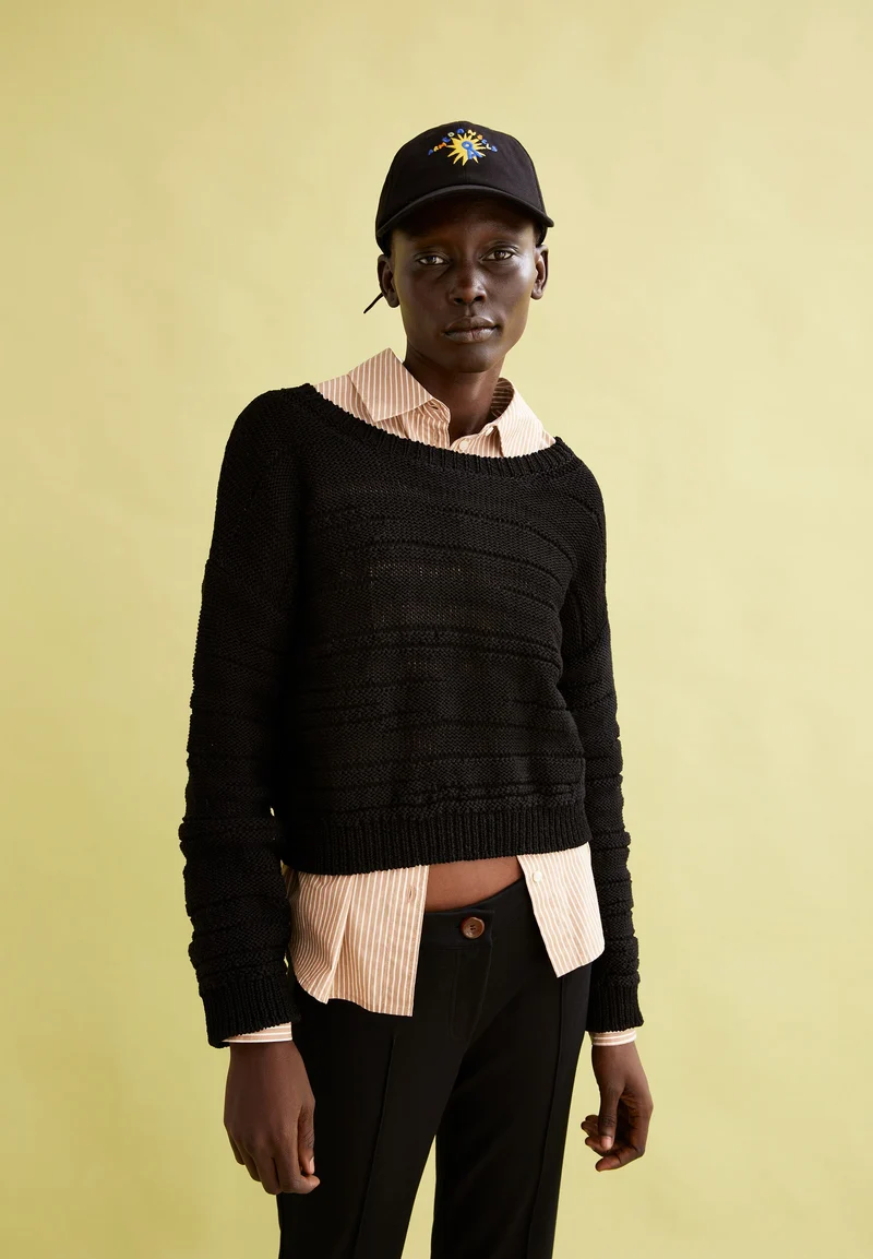 AALIYA | black