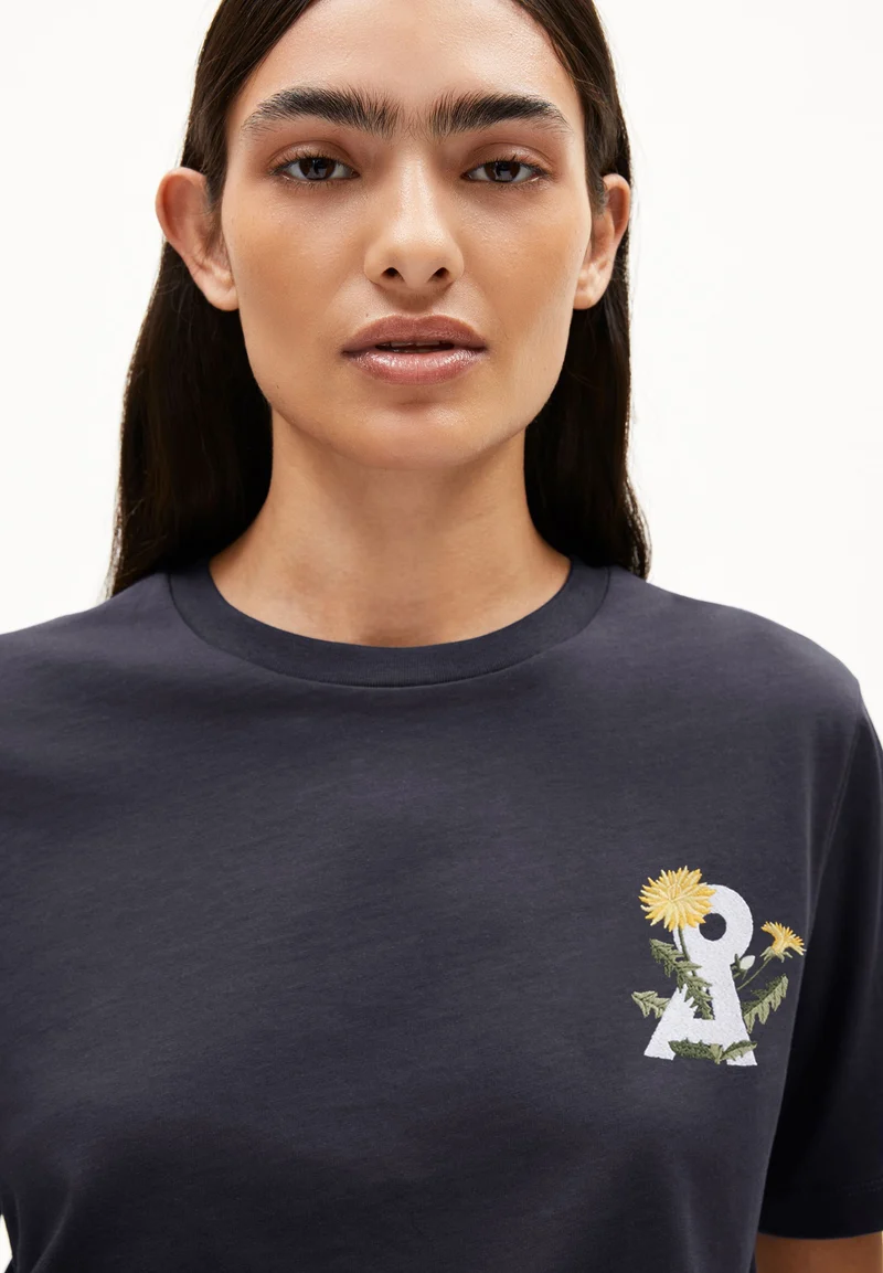 LUALAA DIFFERENCE T-SHIRT | dark steel
