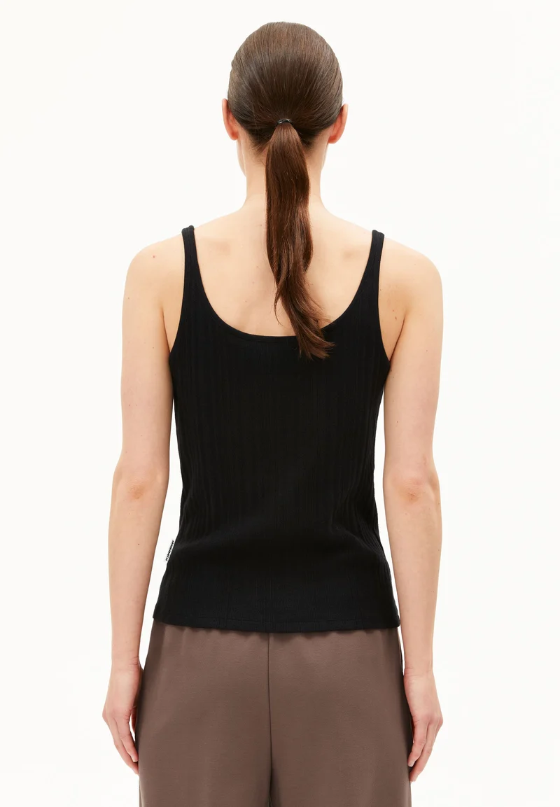 MAHELITAA | black
