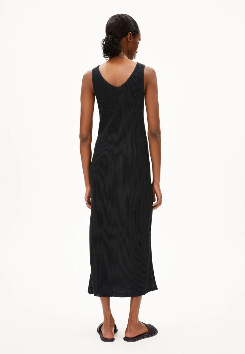 LEINEN-MIX STRICKKLEID | black