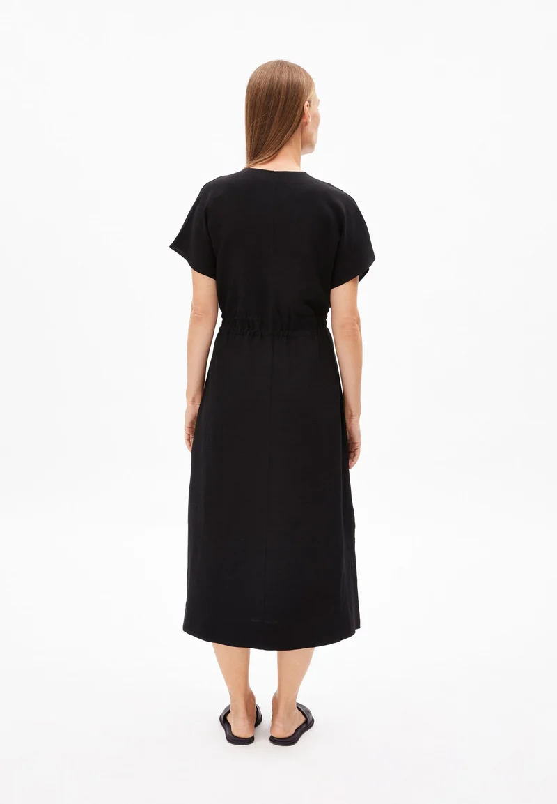 MAAHOLINA LINO | black