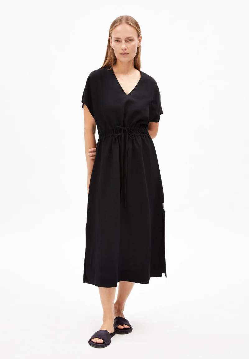 MAAHOLINA LINO | black