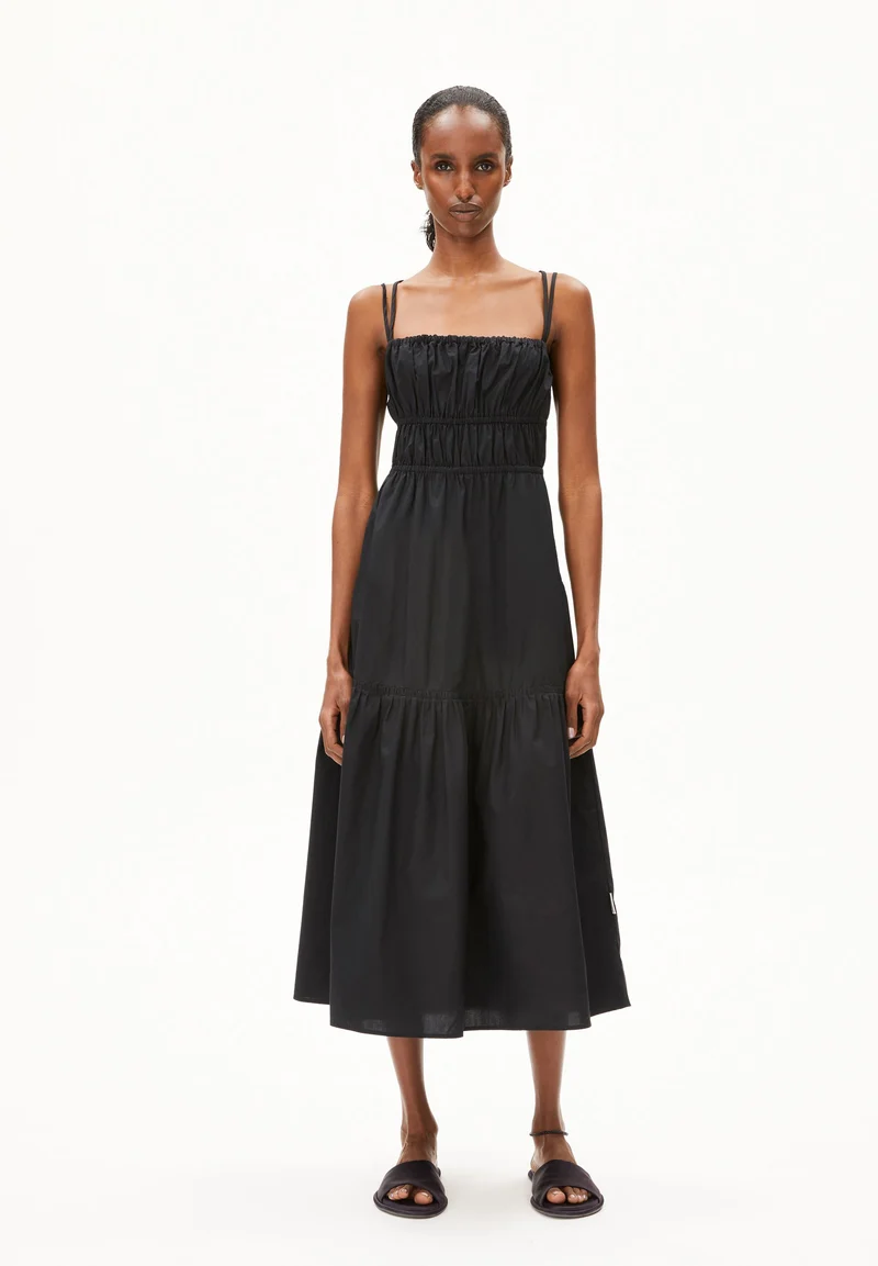 HETMALAA | black