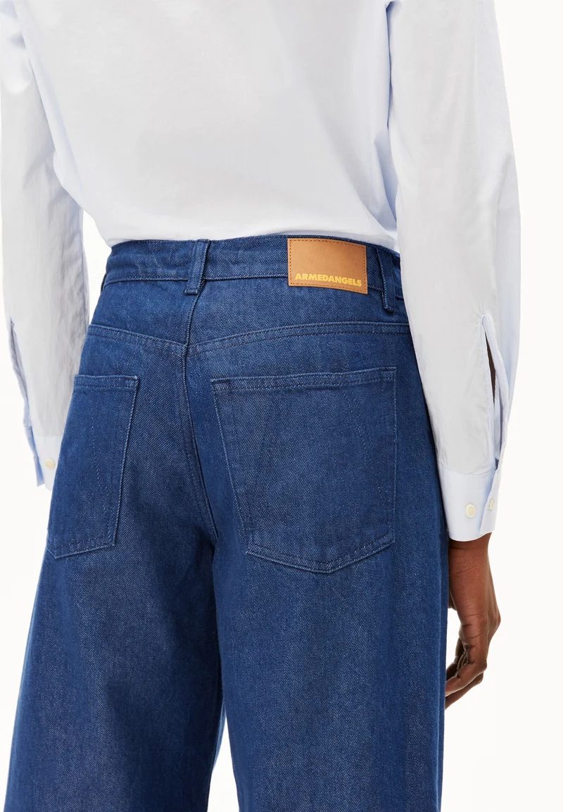 ASTRAEAAS MID WAIST WIDE JEANS | rinse