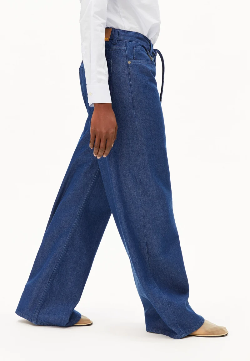 ASTRAEAAS MID WAIST WIDE JEANS | rinse