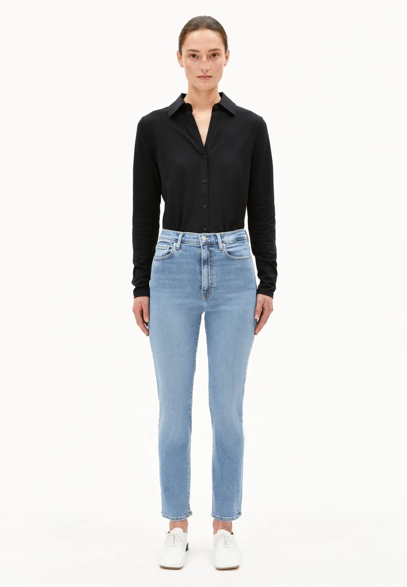 LEJAANI HIGH WAIST SLIM JEANS | dove