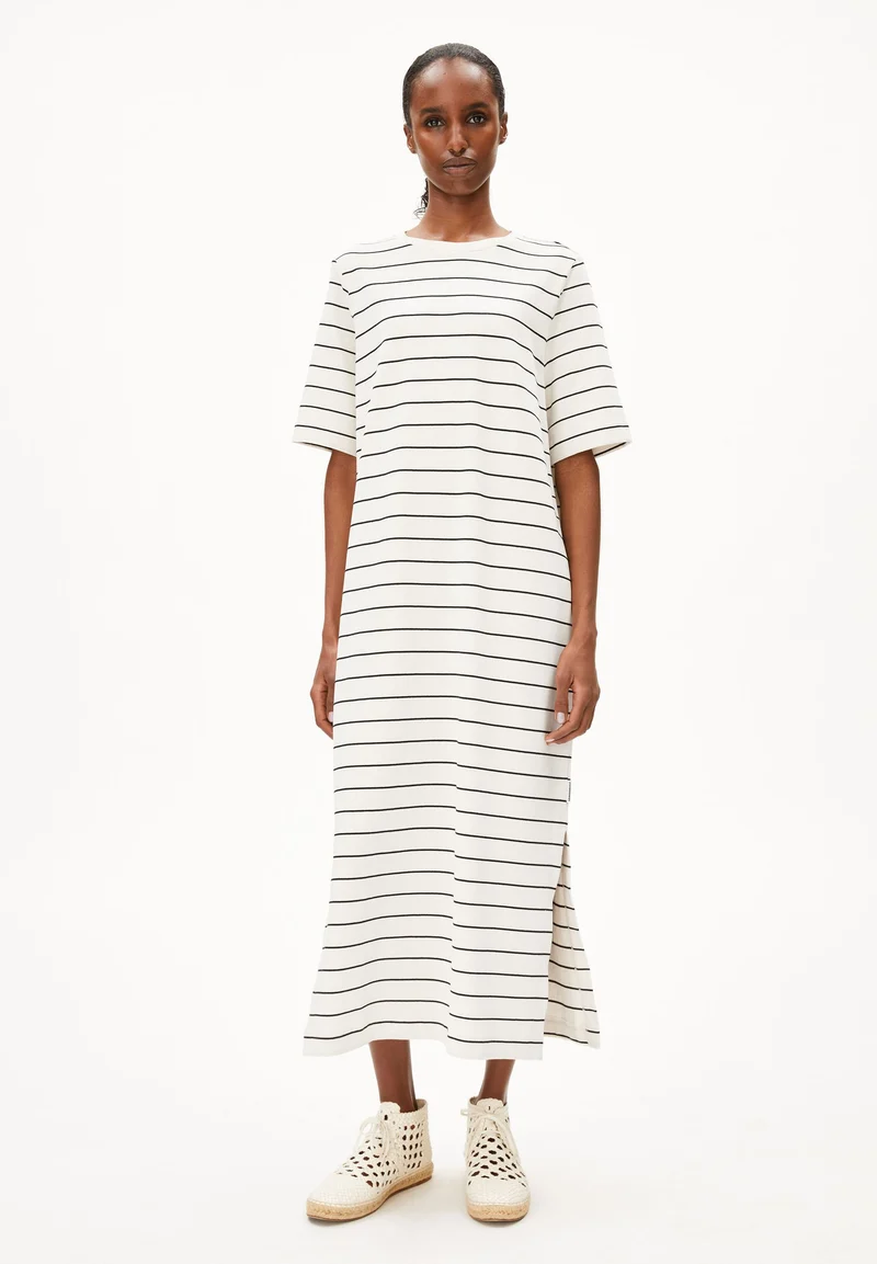 XELINAA FEIN GESTREIFTES MIDI-KLEID | undyed-black