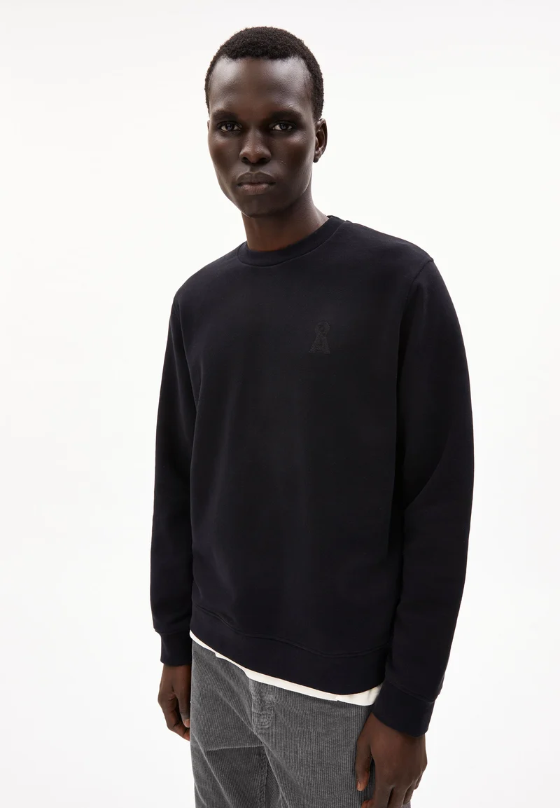 BAARO NESTLING | black