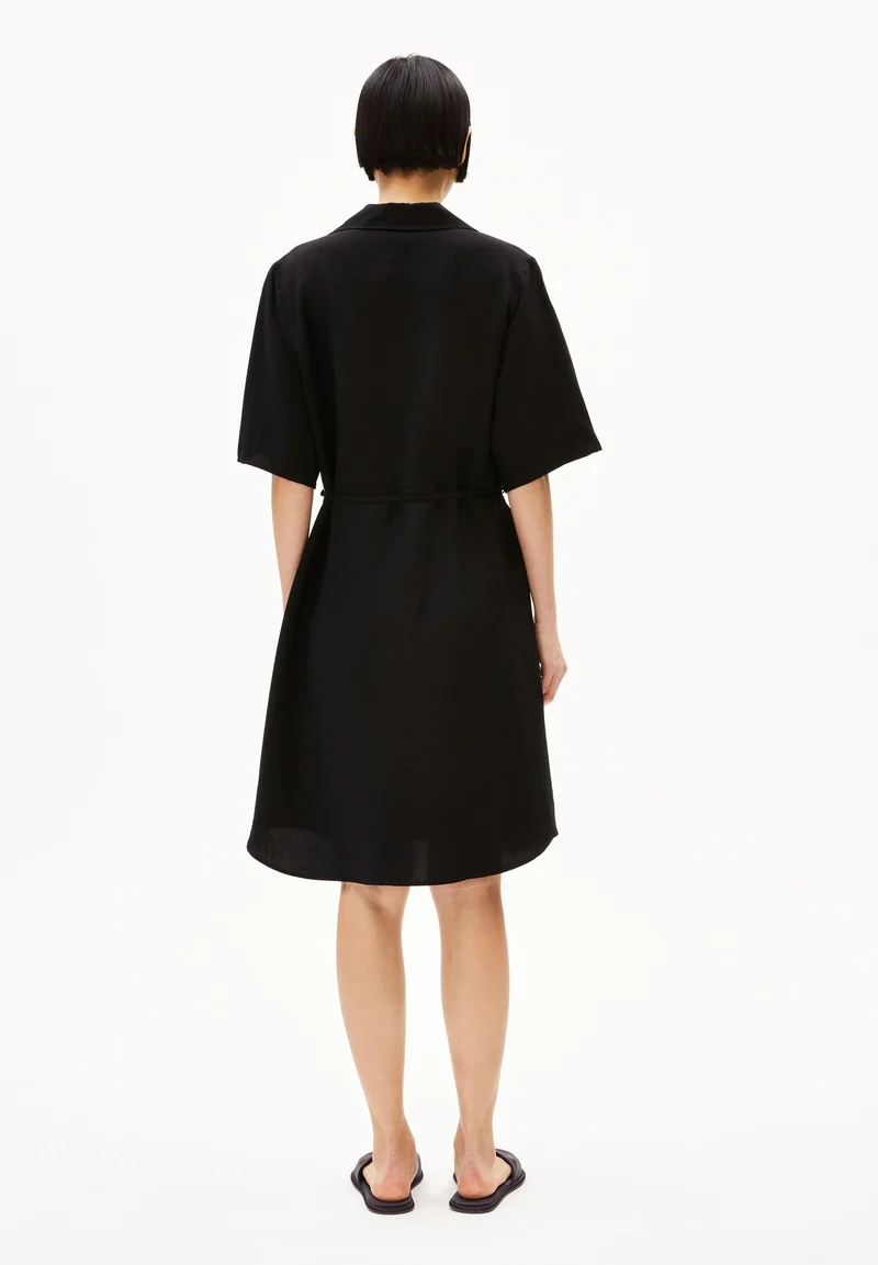 FEMNAAMI LINO | black