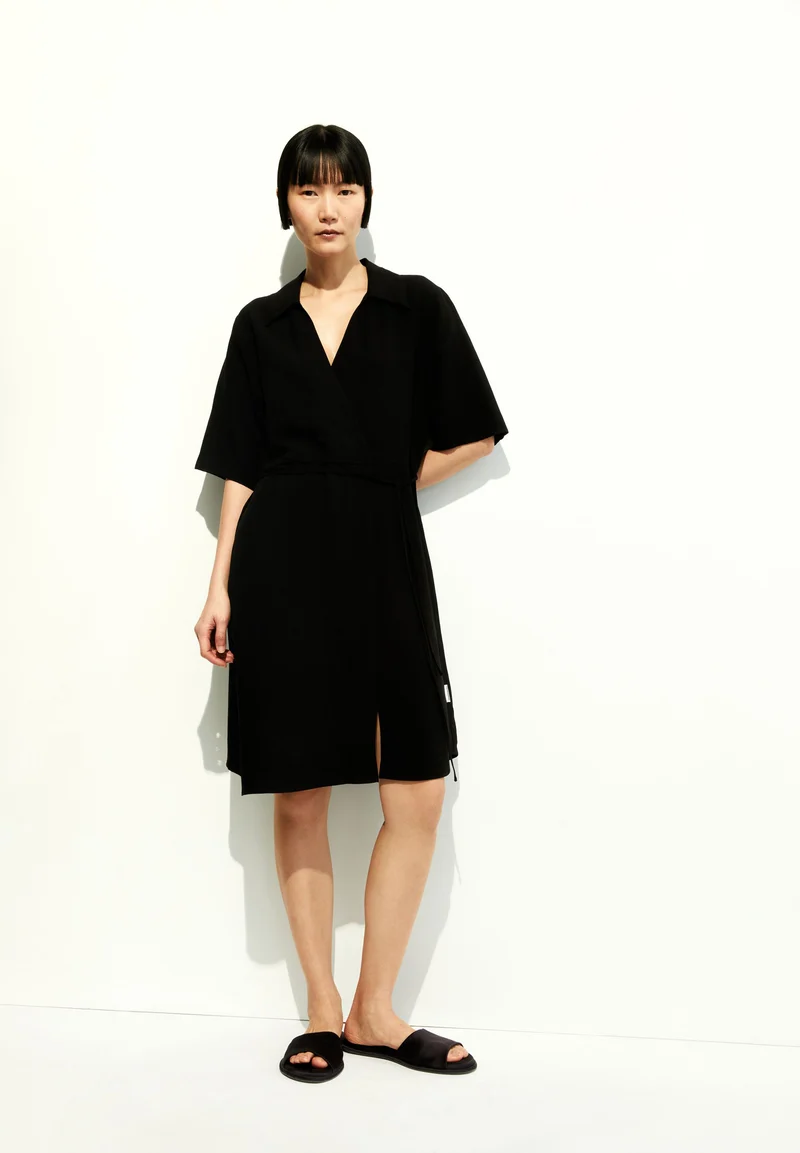 FEMNAAMI LINO | black
