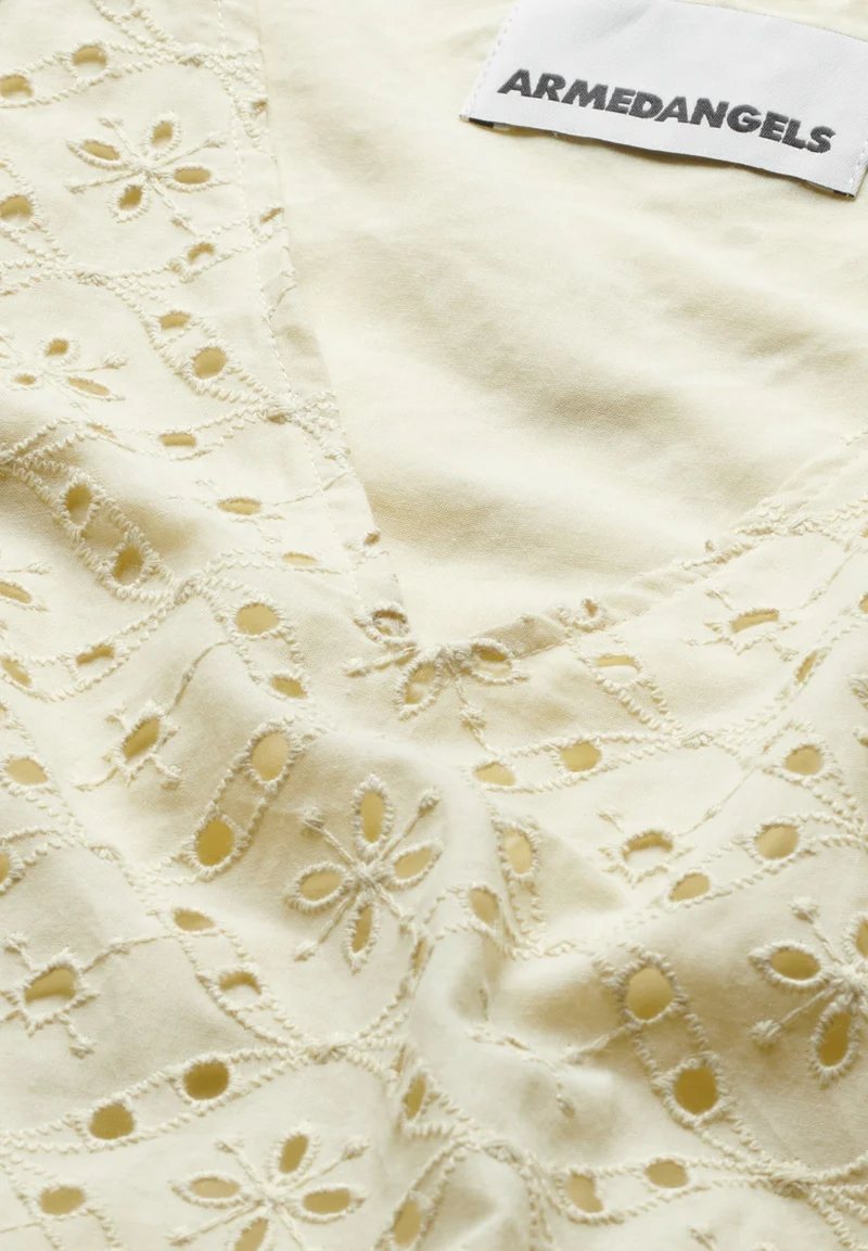 LIVALAA BROIDERY | summer hay