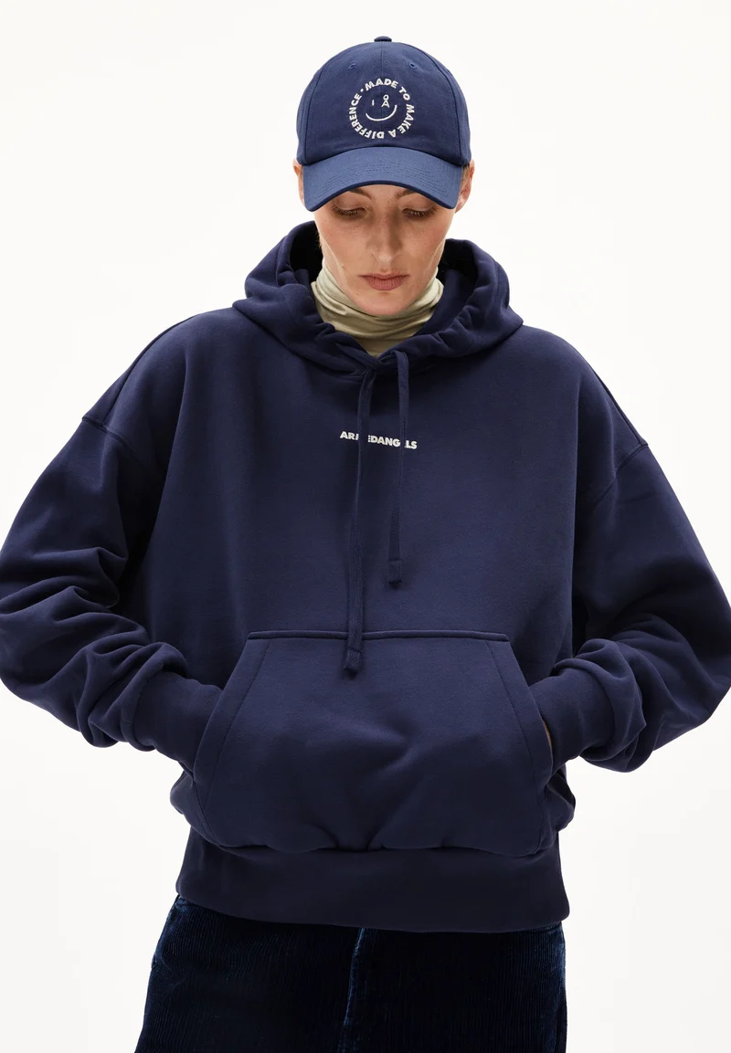 FRANCISARAA DIFFERENCE | tinted navy