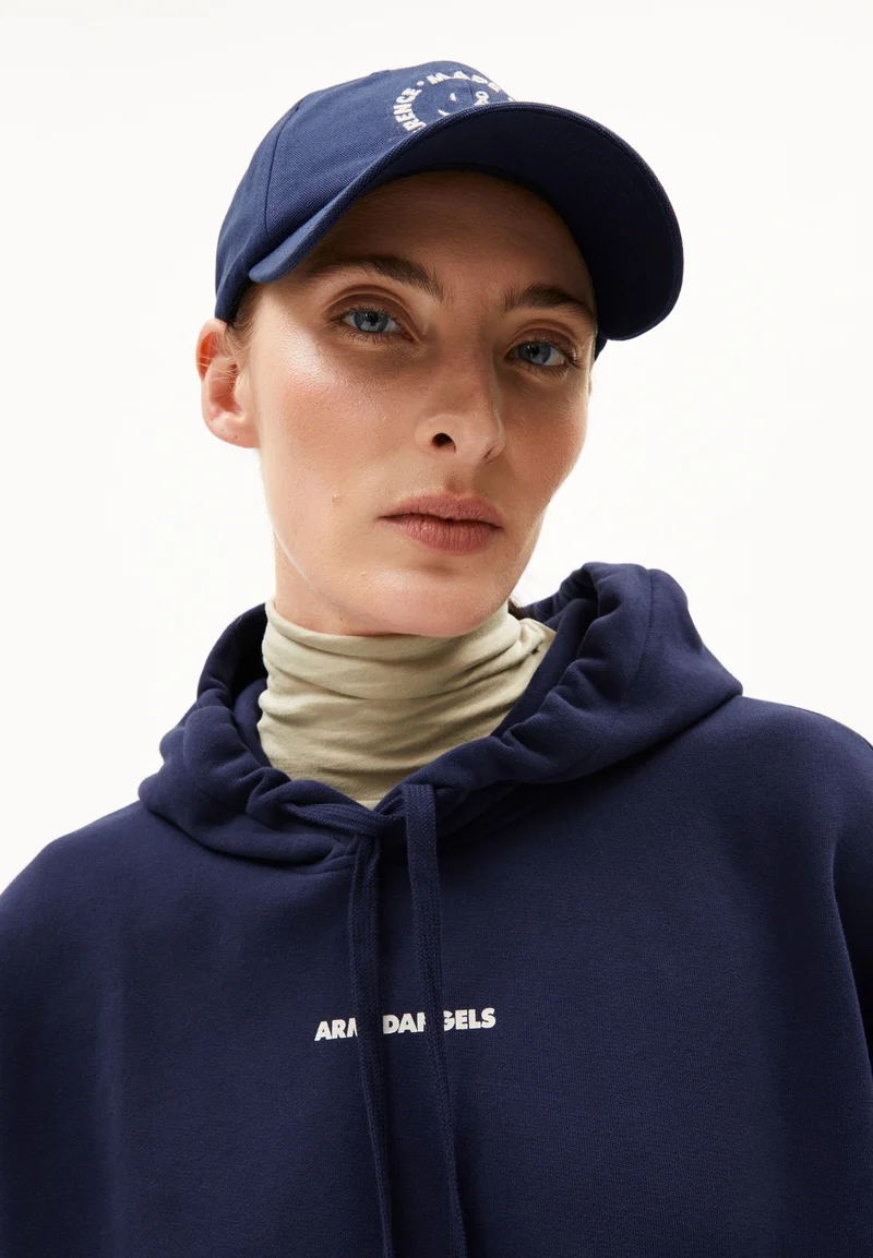 FRANCISARAA DIFFERENCE | tinted navy