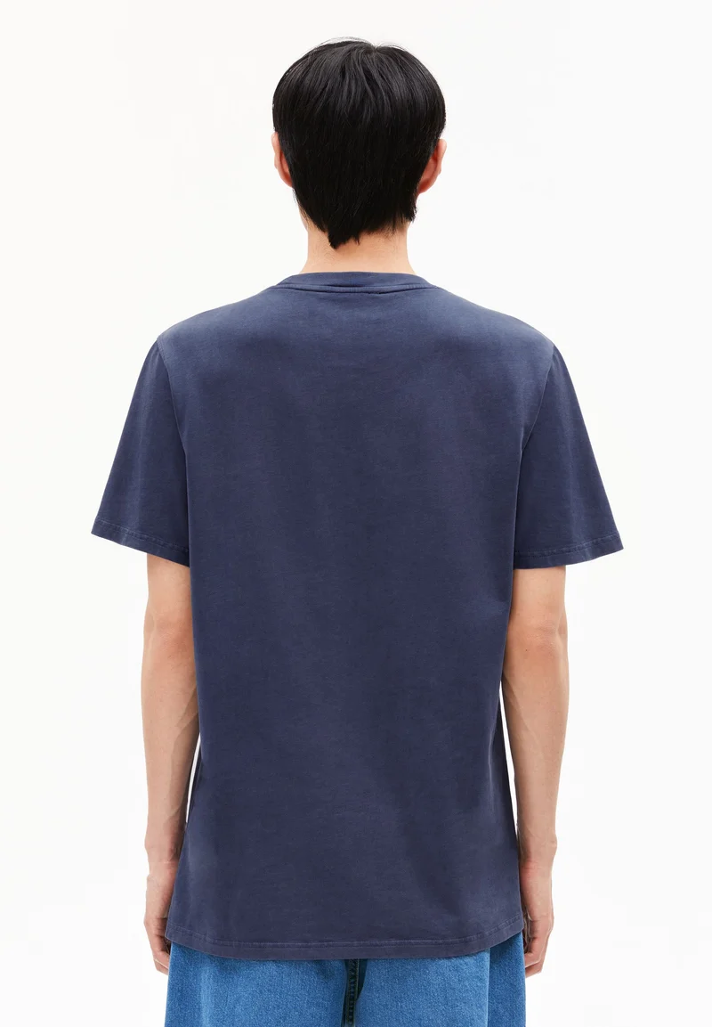 ICONIC Å MAARKOS GMT DYE T-SHIRT | blue noon washed