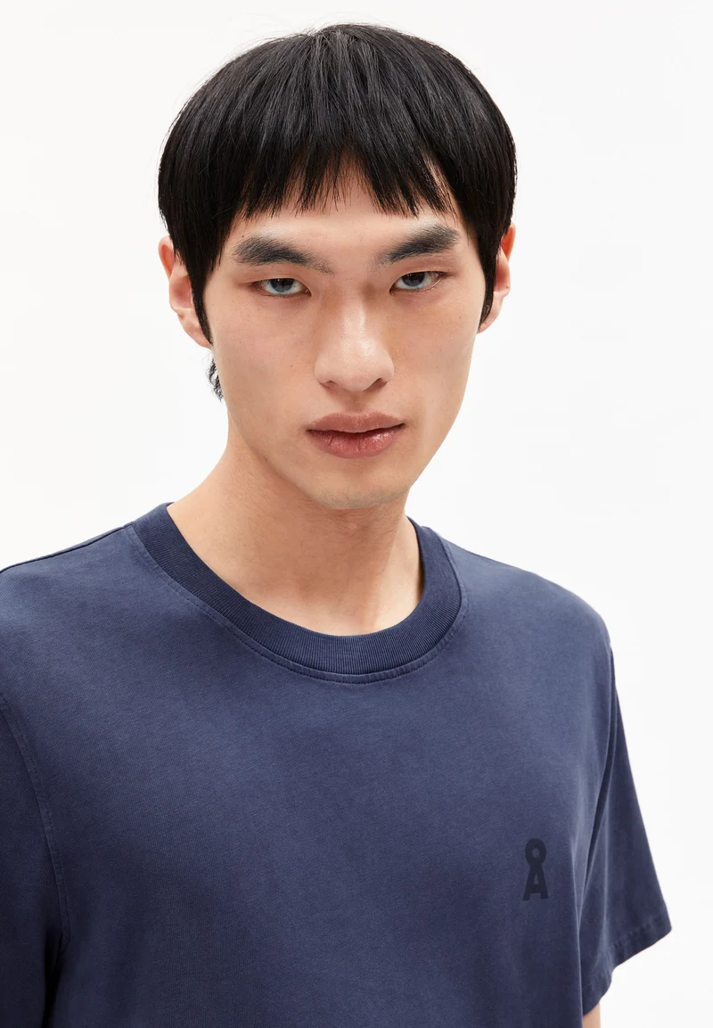 ICONIC Å MAARKOS GMT DYE T-SHIRT | blue noon washed