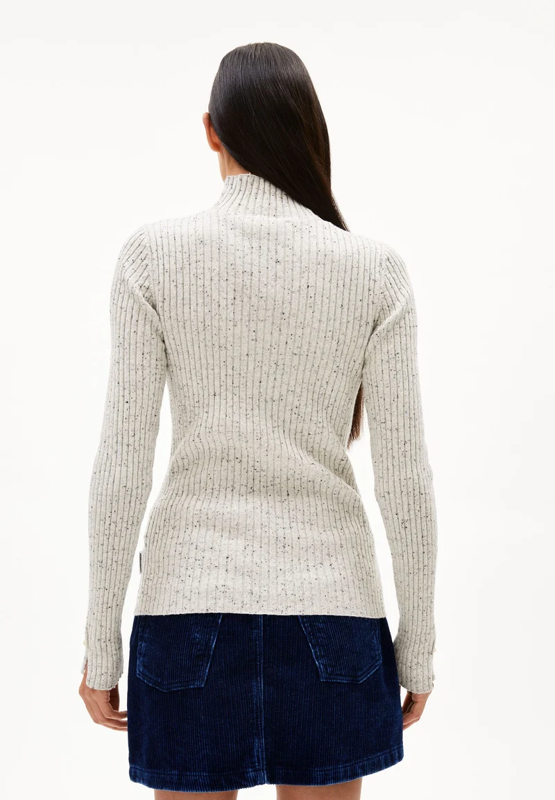 ALAANIA TWEED | oatmilk-black