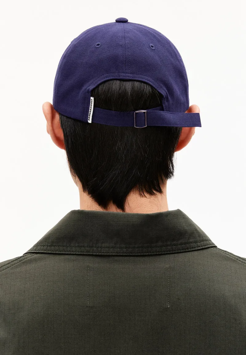 YENAAS LOGAA KAPPE | tinted navy-scarlet red