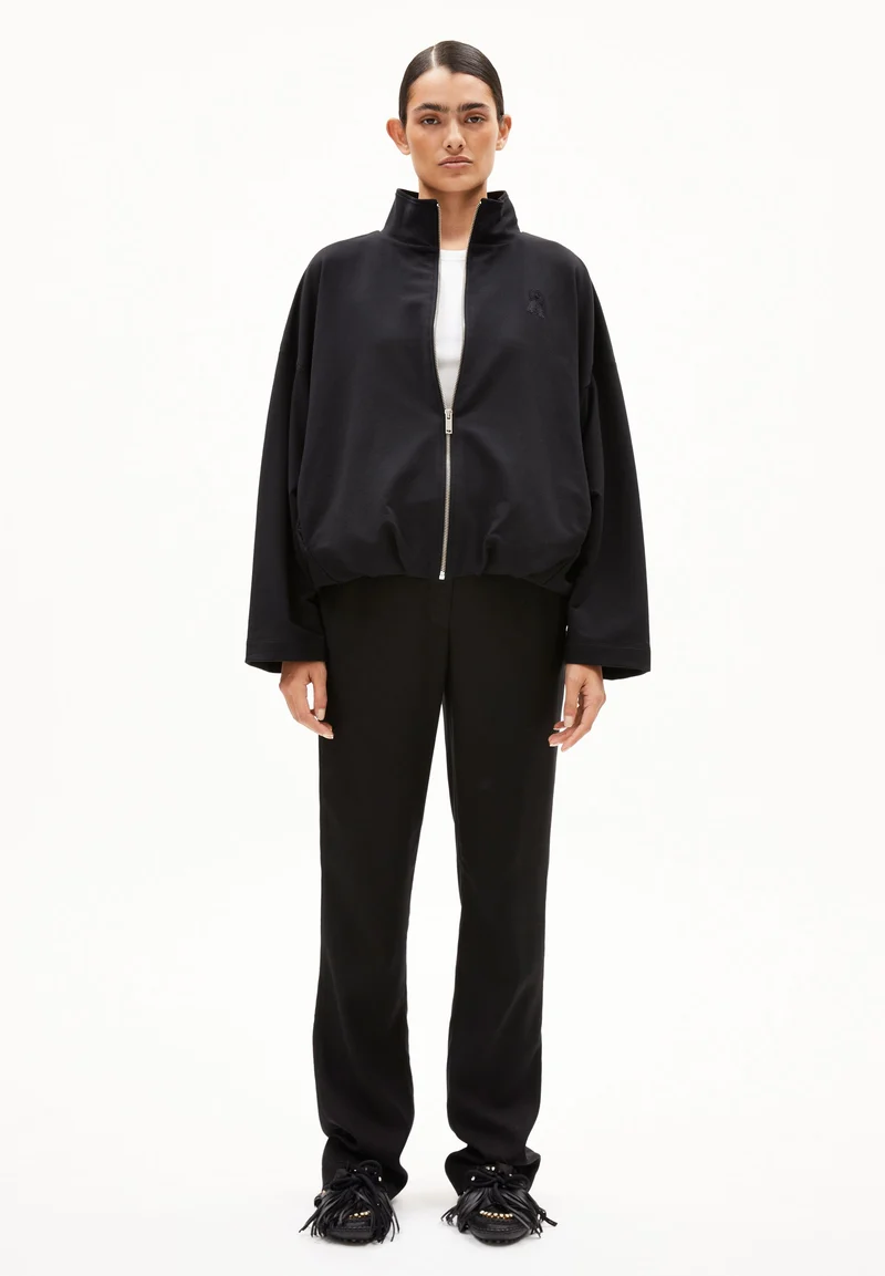 SANCHAA JACKE | black