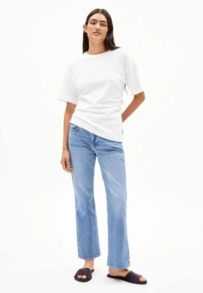 JAREKAA T-SHIRT | white