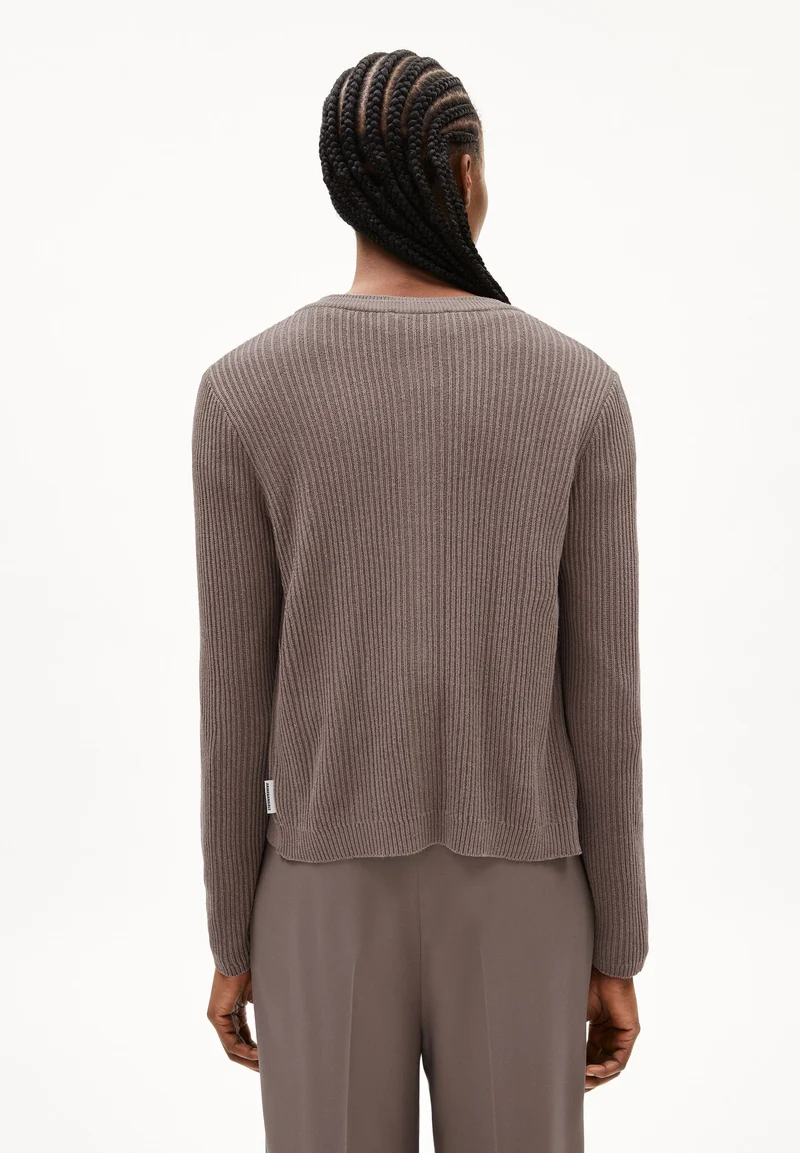RICALAA LINO | walnut cream